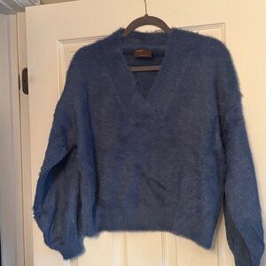 Kerisma fuzzy blue v-Neck sweater size s/m